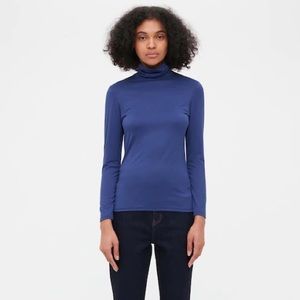Uniqlo Blue HeatTech Turtleneck Long Sleeve T-Shirt